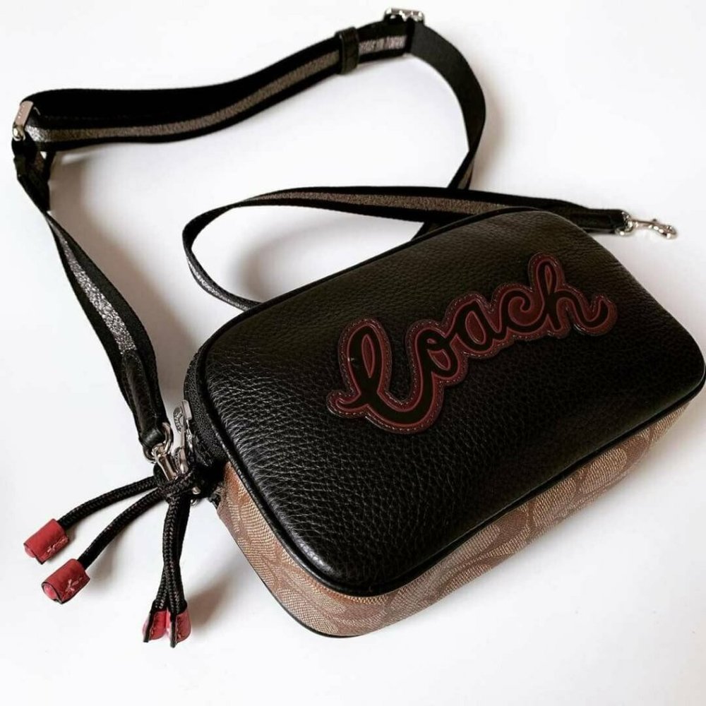 COACH F77682 Vale Crossbody Pouch Bag Signature